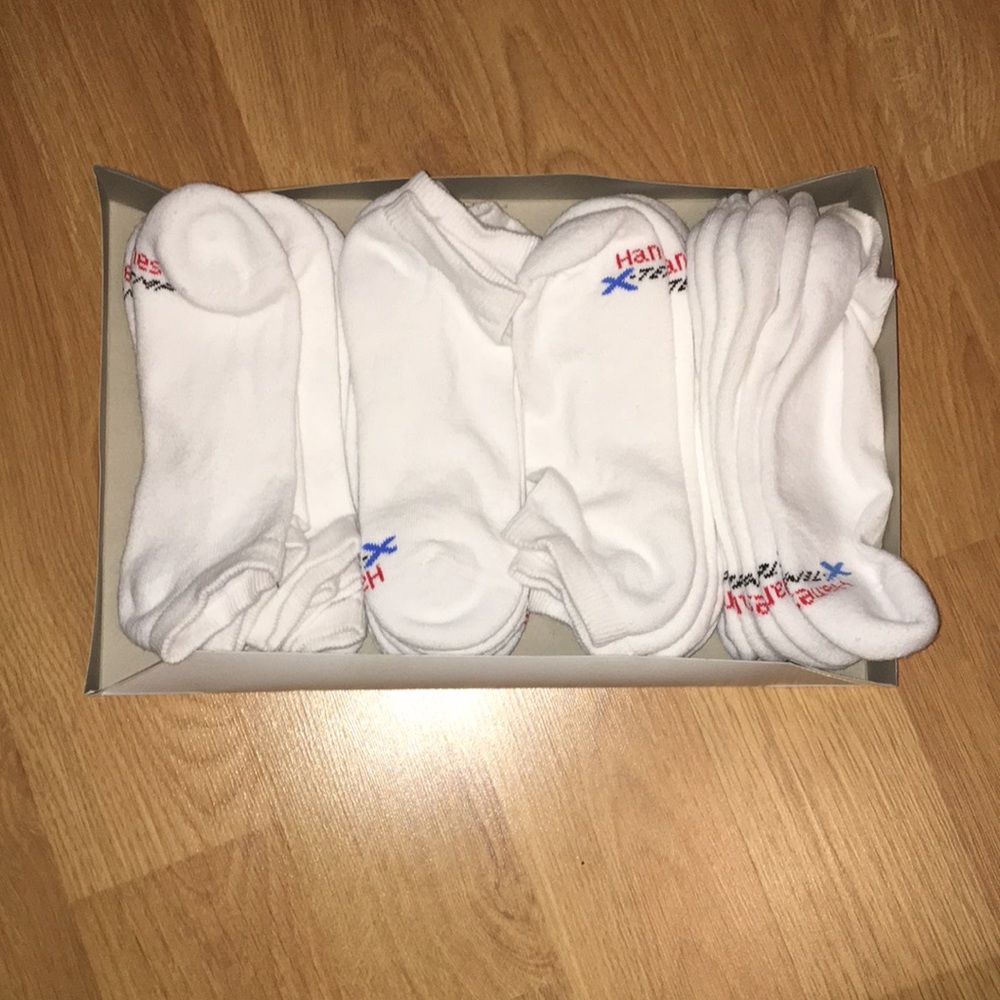 SOLD NWOT Hanes Ankle Socks